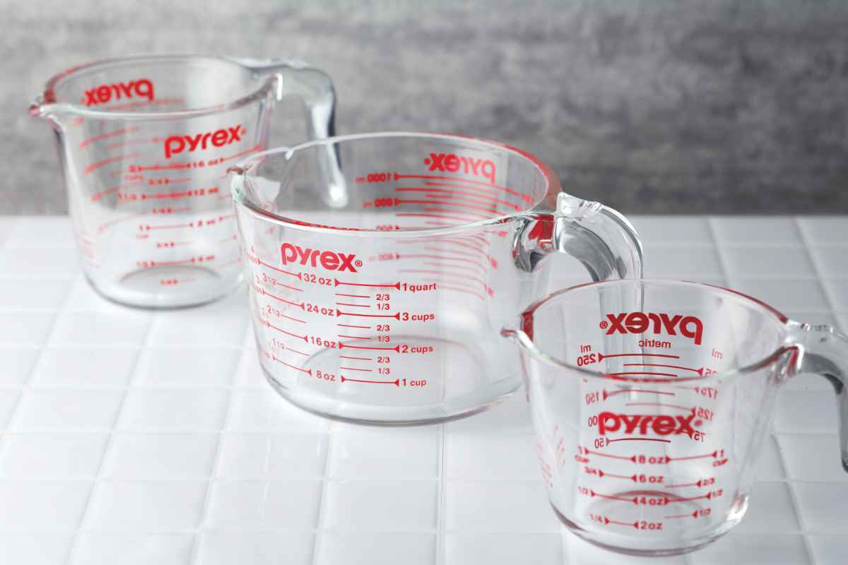 PYREX 計量カップ 1L 耐熱ガラス 取っ手付き メジャーカップ （ パイレックス 耐熱 ガラス 1 リットル 計量 カップ 目盛 食洗機  電子レンジ オーブン 対応 ）