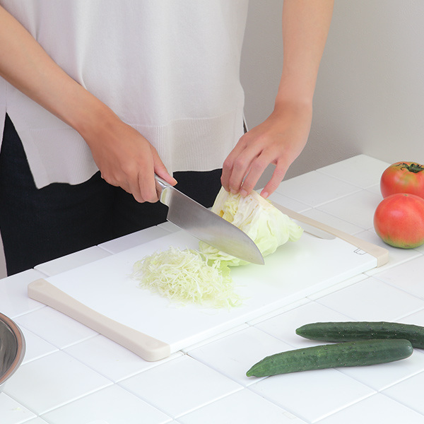 まな板 24cm×40cm 食洗機対応 抗菌 ストッパー付き耐熱抗菌まな板 L
