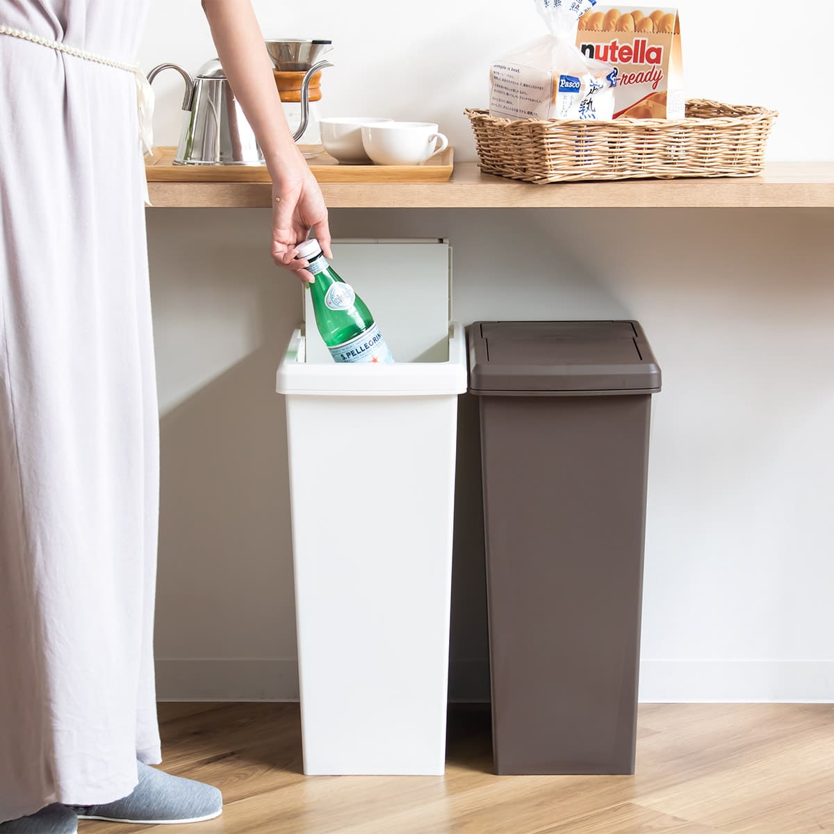 ゴミ箱 30L スライドペール 無地 ふた付き （ ごみ箱 30リットル スライド 蓋つき プラスチック キャスター ） | 平和工業 | 22