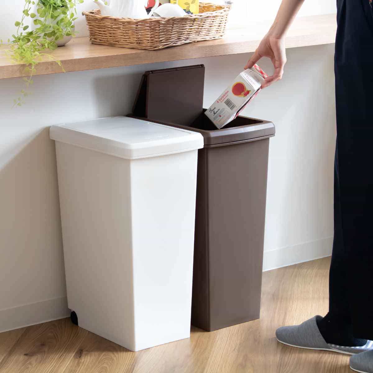 ゴミ箱 30L スライドペール 無地 ふた付き （ ごみ箱 30リットル スライド 蓋つき プラスチック キャスター ） | 平和工業 | 25