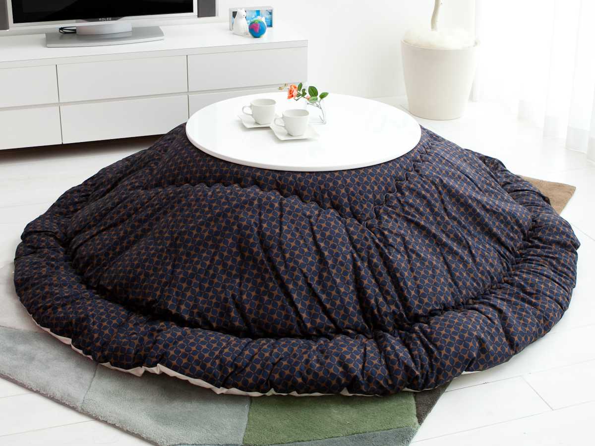 【美品】厚掛けコタツ布団 日本製 円形 210cm こたつ布団 円形 厚掛け 直径210cm 丸 日本製 綿100％ 消臭 （ コタツ