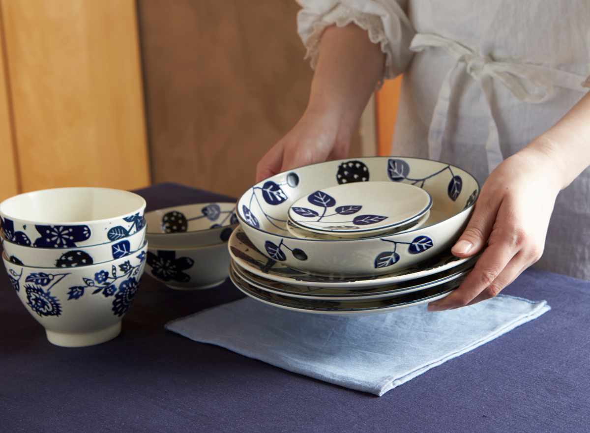 パスタプレート 20cm AIKA 硬質陶器 同柄4枚セット （ 食洗機対応 電子