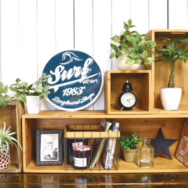 アンティークの木製フレームのブリキサインボード　看板　店舗什器　額縁　古道具 アンティークの木製フレームのブリキサインボード 看板 店舗什器 額縁