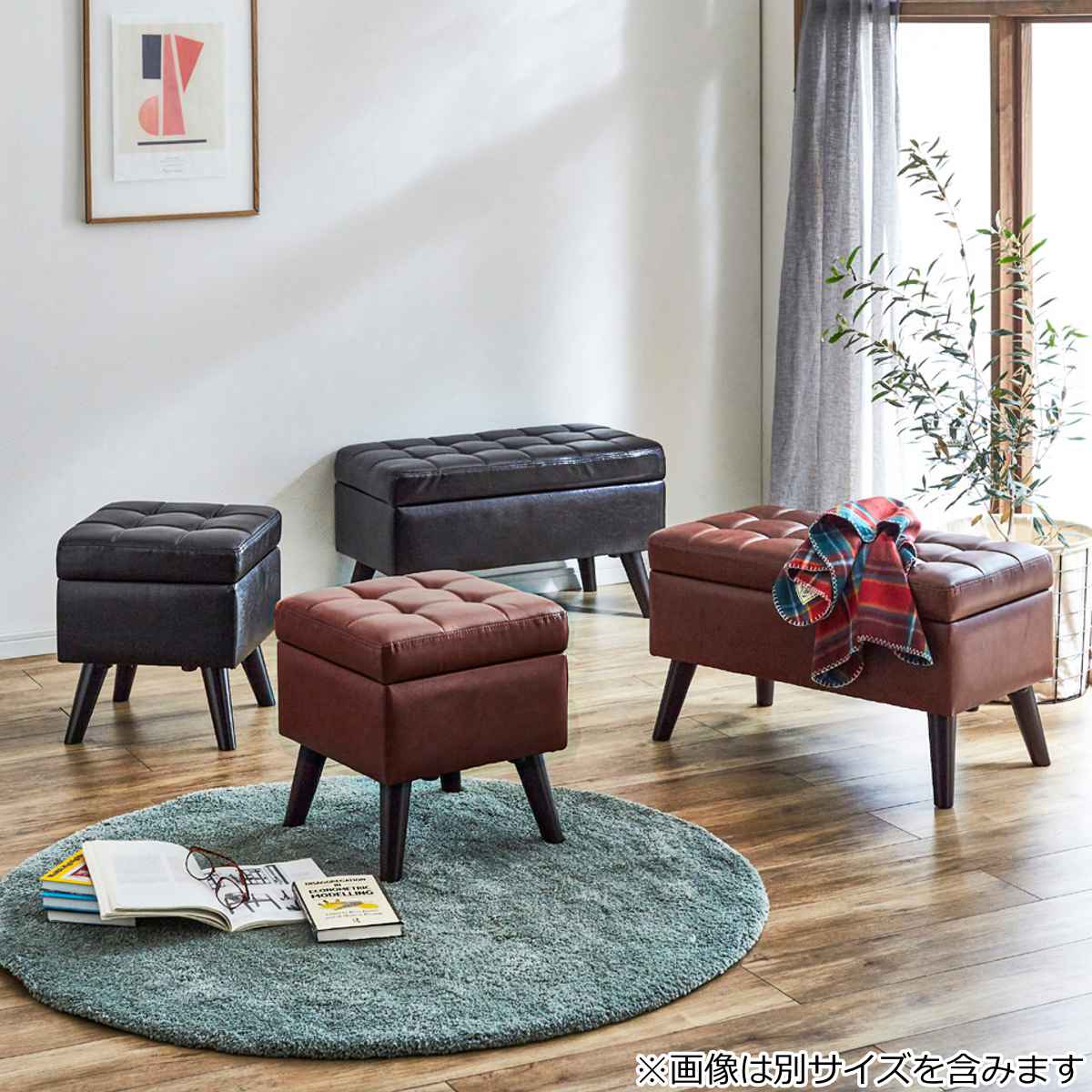 クラシックなデザインのレザー スツールです。座面のボタンが特徴的な