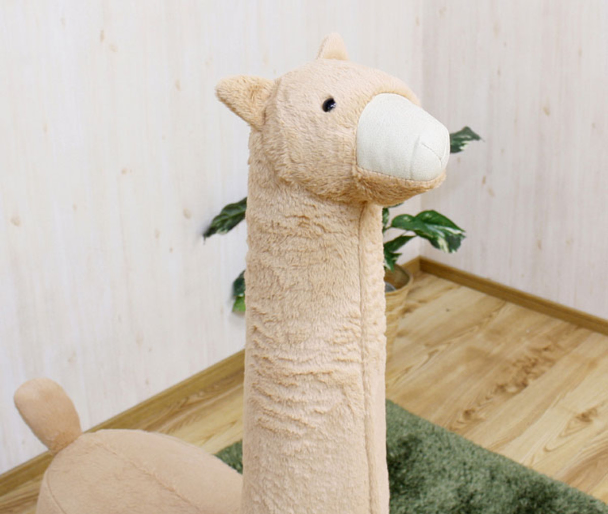 乗れるアルパカのスツール　新品 楽天市場】アルパカのスツール アニマル 動物 座れるぬいぐるみ キッズ