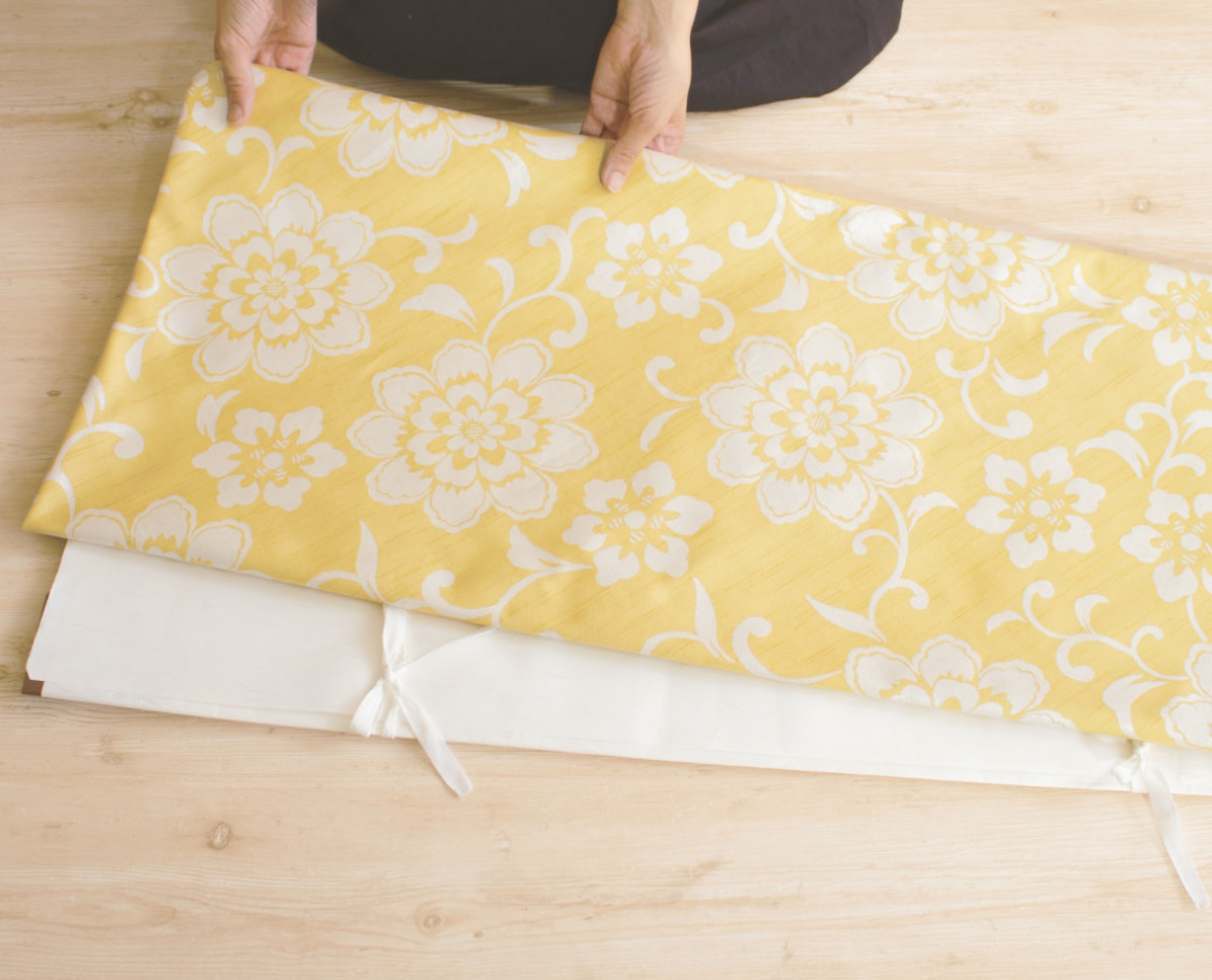◇セール特価品◇◇セール特価品◇風呂敷 150cm きもの包み 花唐草 綿100％ 日本製 （ ふろしき 風呂敷き 大風呂敷 大判 大判風呂敷 着物包み  衣装包み たとう紙 ） 風呂敷