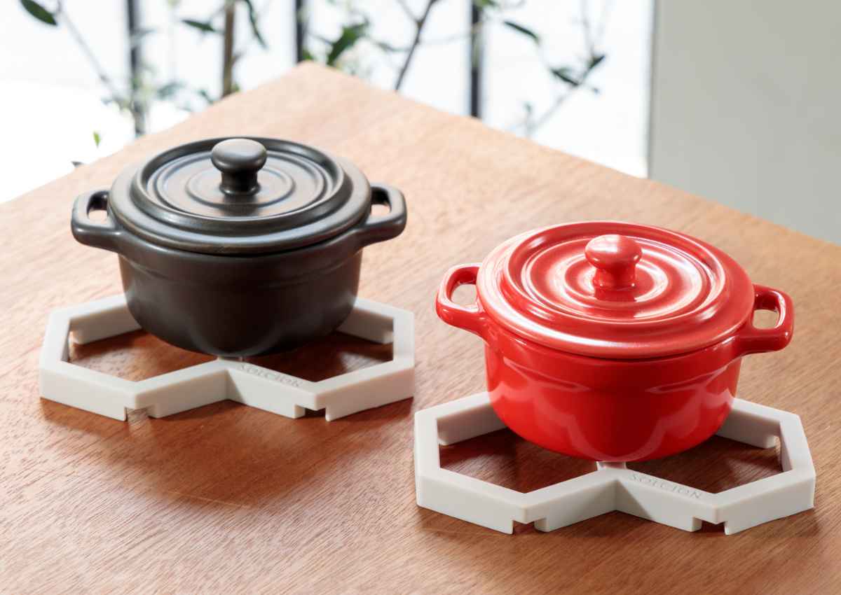 イケックス工業 鍋敷き シリコン製 2WAY Tangle Pot Stand ハニー