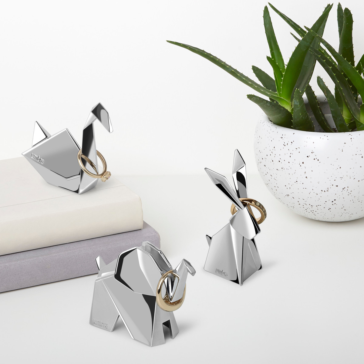 【美品】リングホルダー　スタンド　置物　インテリア　工芸品　美術品　A1214 リングホルダー スタンド 置物 インテリア 工芸品 美術品 A1214 リング