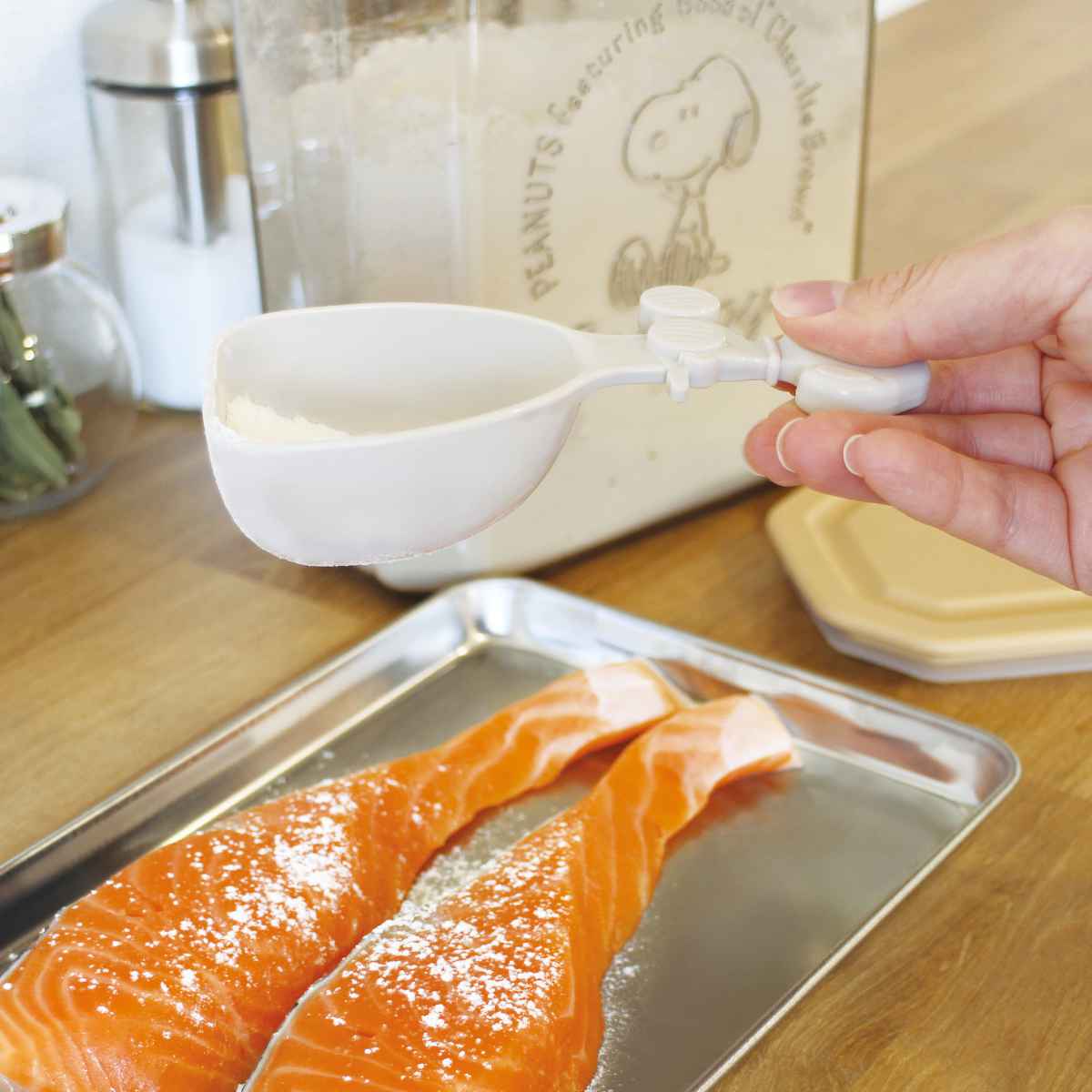 錦化成 保存容器 2.2L スヌーピー 日本製 パッキン付き 穴あきスプーン