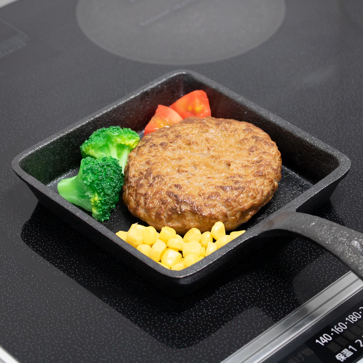 イエロー 鋳鉄 スキレット 取扱説明書付き スキレット 13x13cm 角型 スプラウト 鉄鋳物 木製プレート付き （ ガス