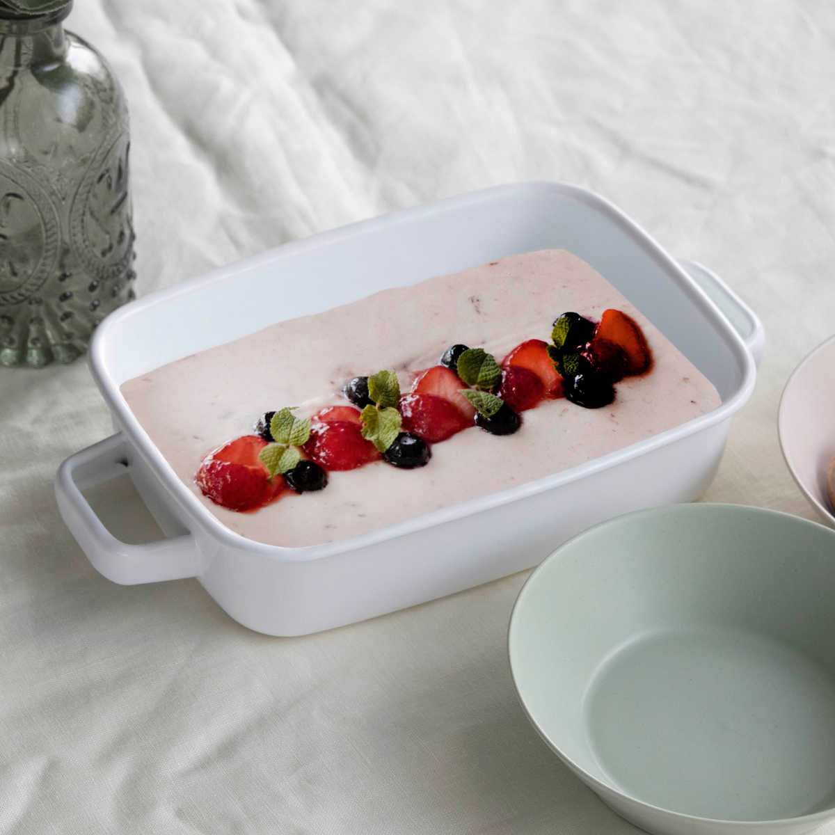 パール金属 グラタン皿 18cm 浅型 ホーロー ブランキッチン