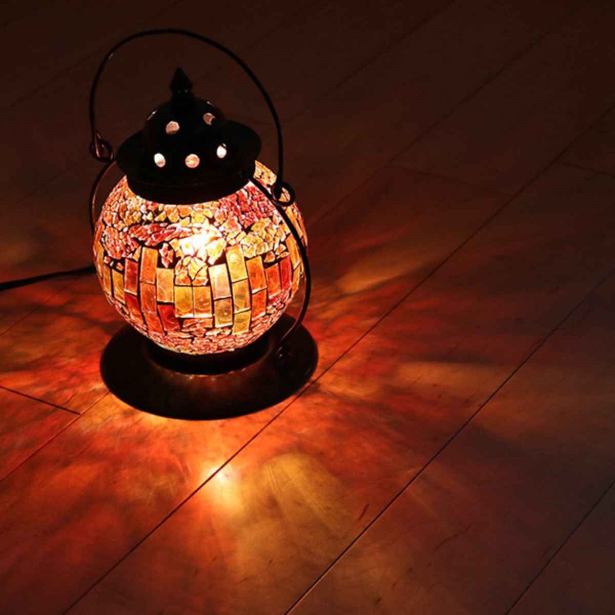 イシグロ テーブルライト モザイクランプ クリムト ランタン型 （ 照明