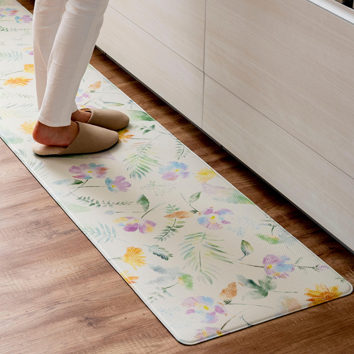 オカ キッチンマット 拭ける PVC 花柄 フィオレアイボリー 45×120cm