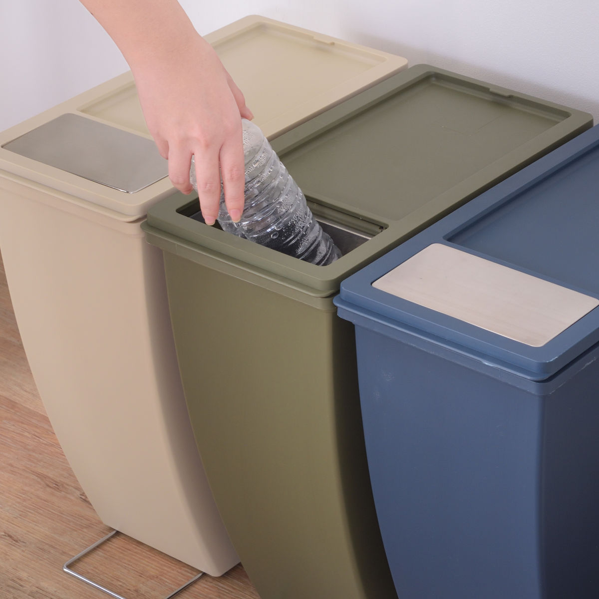 【新登場】 分別 ゴミ箱 20リットル 20L 2分別 大容量 おしゃれ ふた付 東谷 ゴミ箱 20L スリムコンテナ プッシュ （ 20リットル 20l スリム