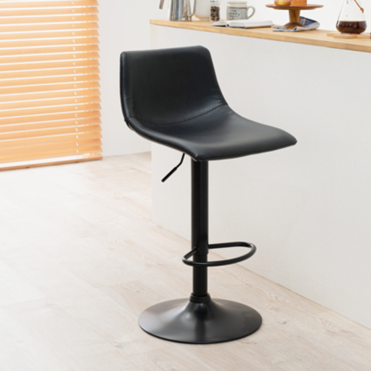 L3710-74-1 英国ヴィンテージ レザー ハイチェア カウンターチェア