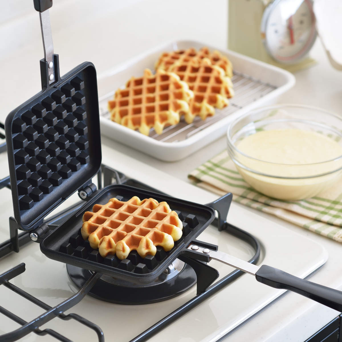 ワッフルメーカー アルミ フッ素加工 （ ガス火 直火 調理器具 調理