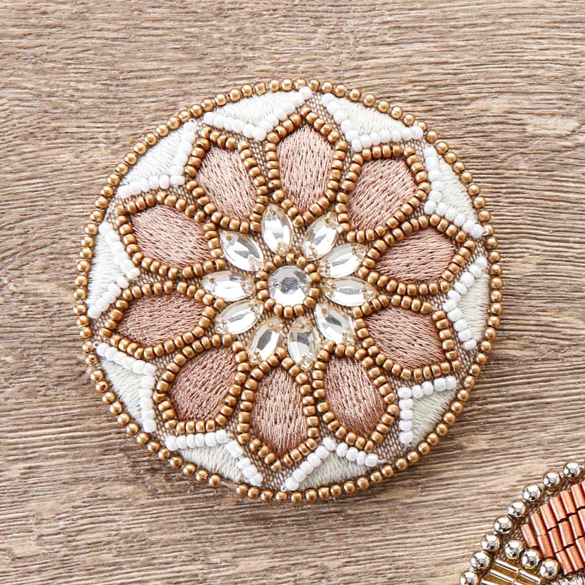 手鏡 ビーズ 刺繍 コンパクト （ 携帯用 ミラー ハンドミラー