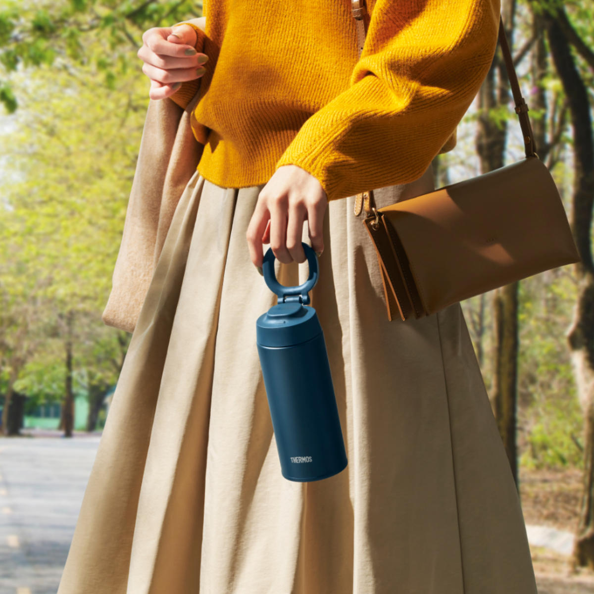 THERMOS（サーモス） 水筒 500ml 取っ手付き ステンレス 真空断熱