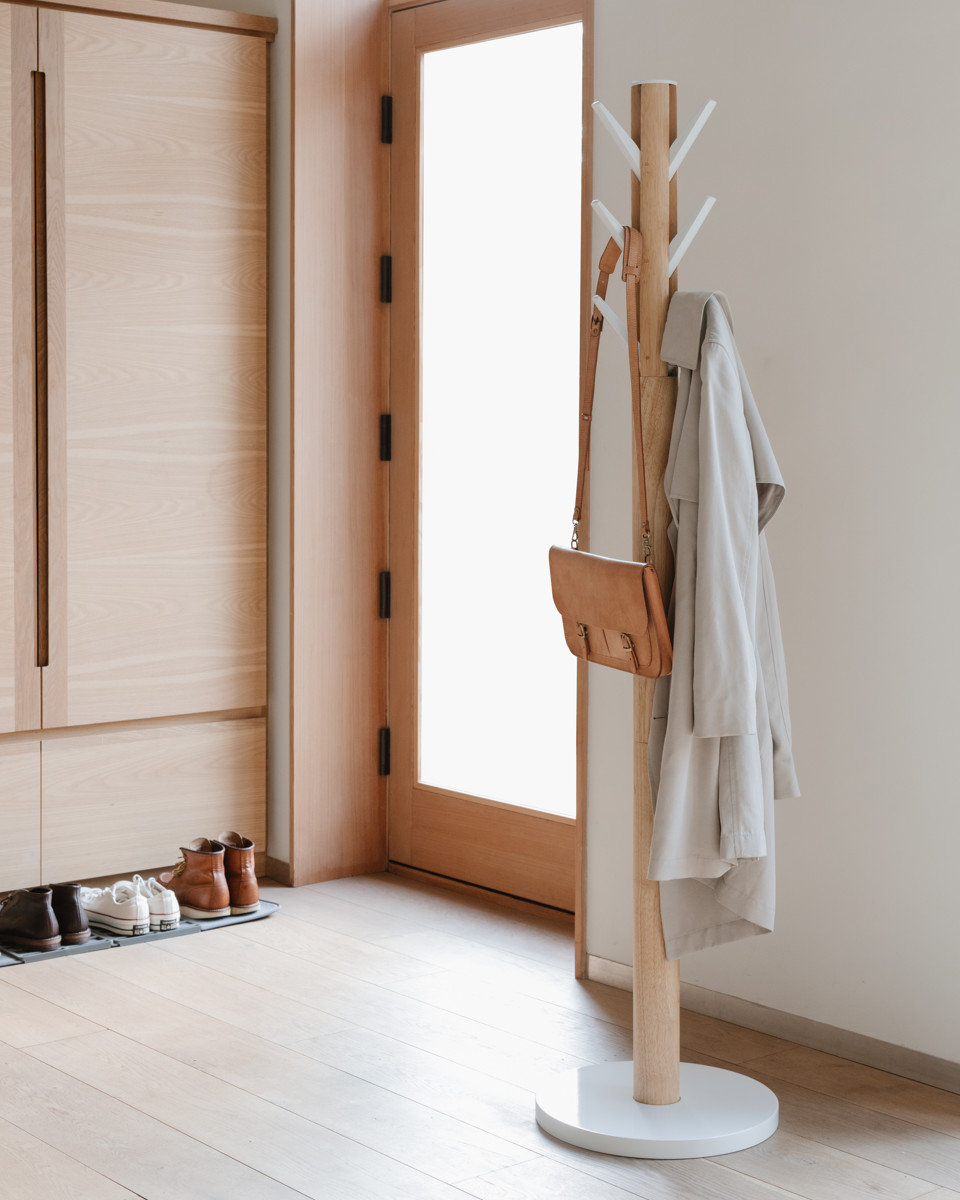 umbra フラッパー コートラック （ アンブラ ポールハンガー コートハンガー 収納 スリム ハンガーラック ハンガーポール 洋服掛け コート掛け 木製 スチール ） | アントレックス | 10