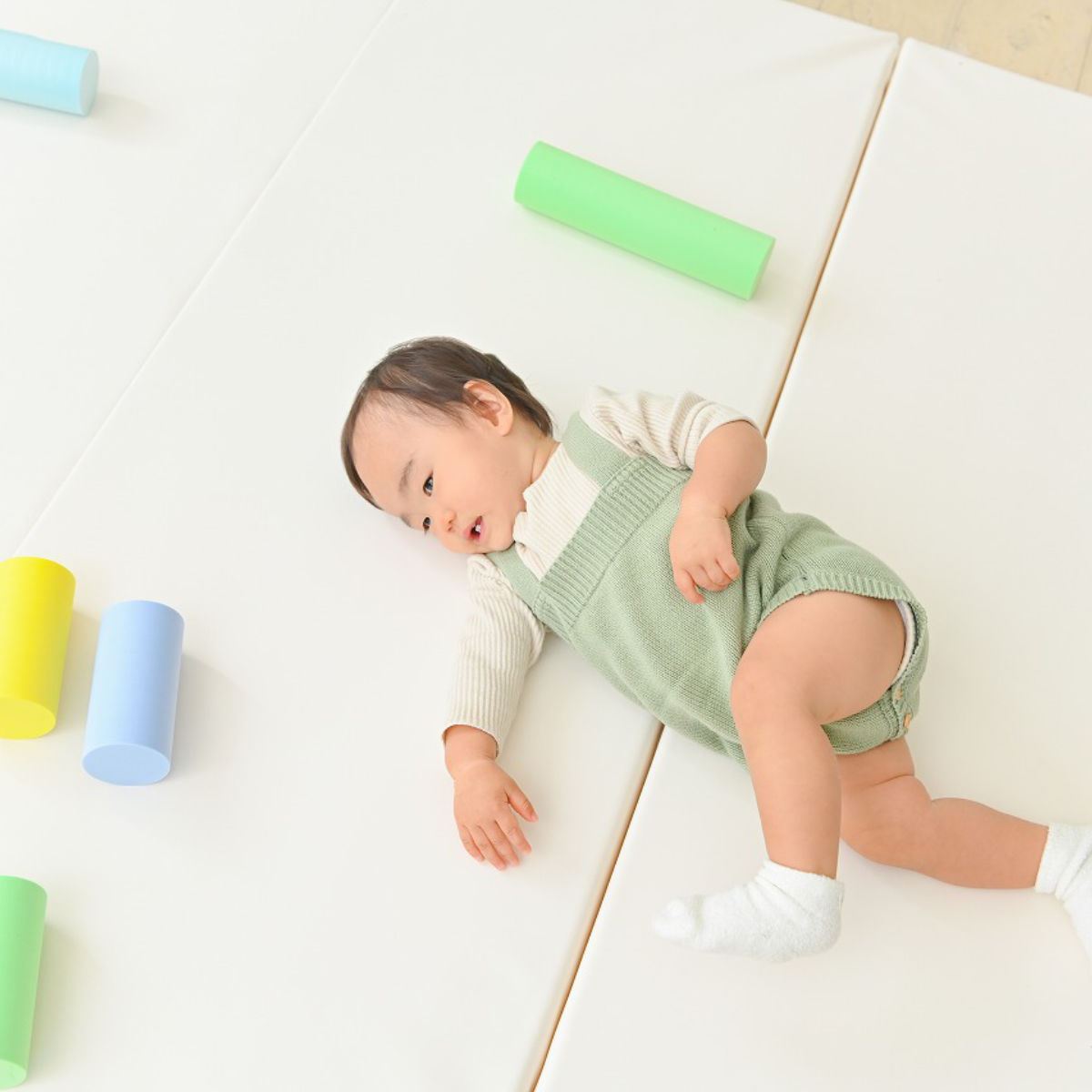 プレイマット 折りたたみ 140x200 （ フロアマット ベビーマット 厚手