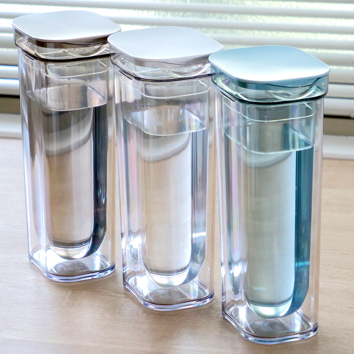 ピッチャー 冷水筒 1L ダブルウォールカラフェ プラスチック製 （ 食洗