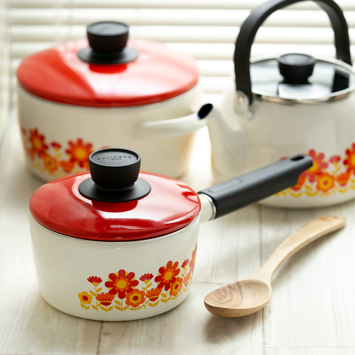 富士ホーロー ソースパン 16cm IH対応 メモリーズ サンフラワー 片手鍋