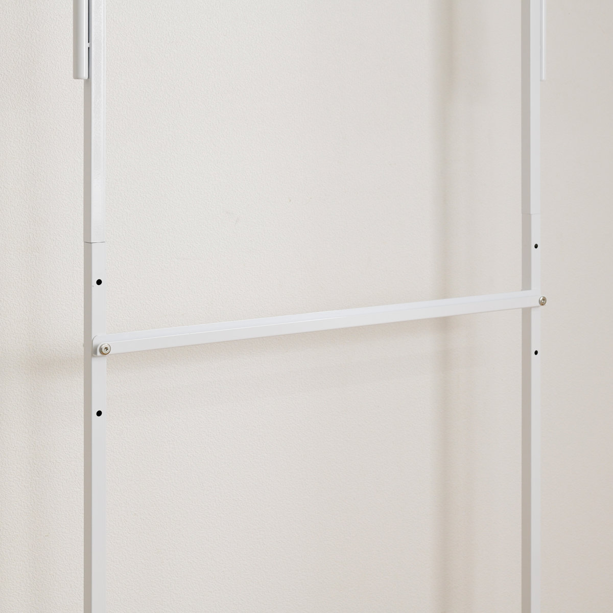 突っ張りラック ツッパリナナメ掛けハンガーラック 標準 幅72.5cm