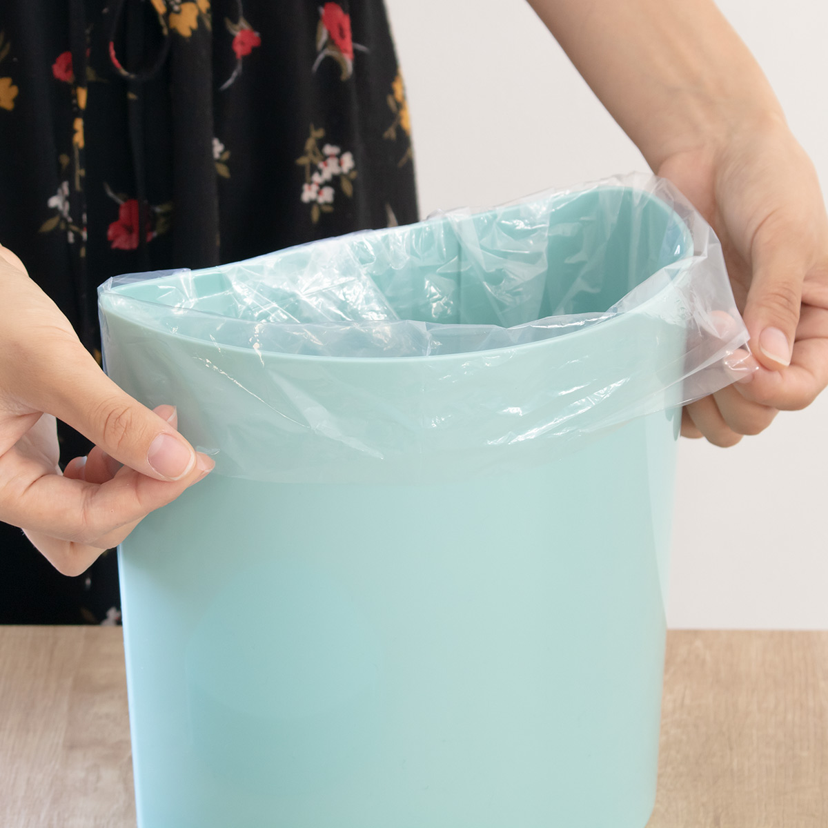 伊勢藤 ゴミ箱 4L メルナミニ （ ごみ箱 4リットル 4l 幅22.1 奥行13.2