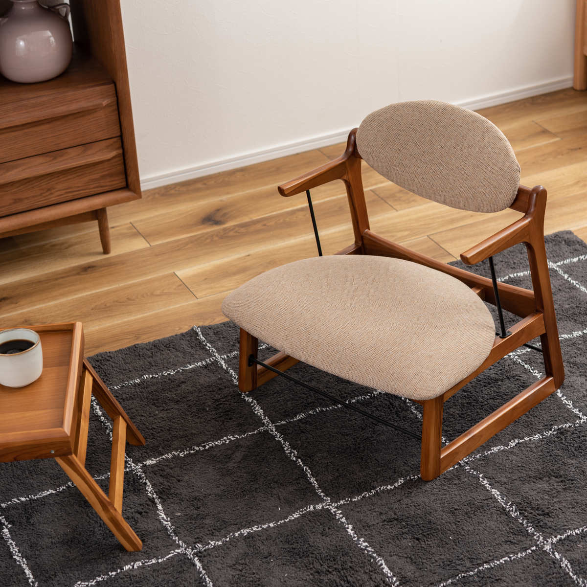 東谷 フロアチェア 座面高28cm 木製 ファブリック （ リビングチェア