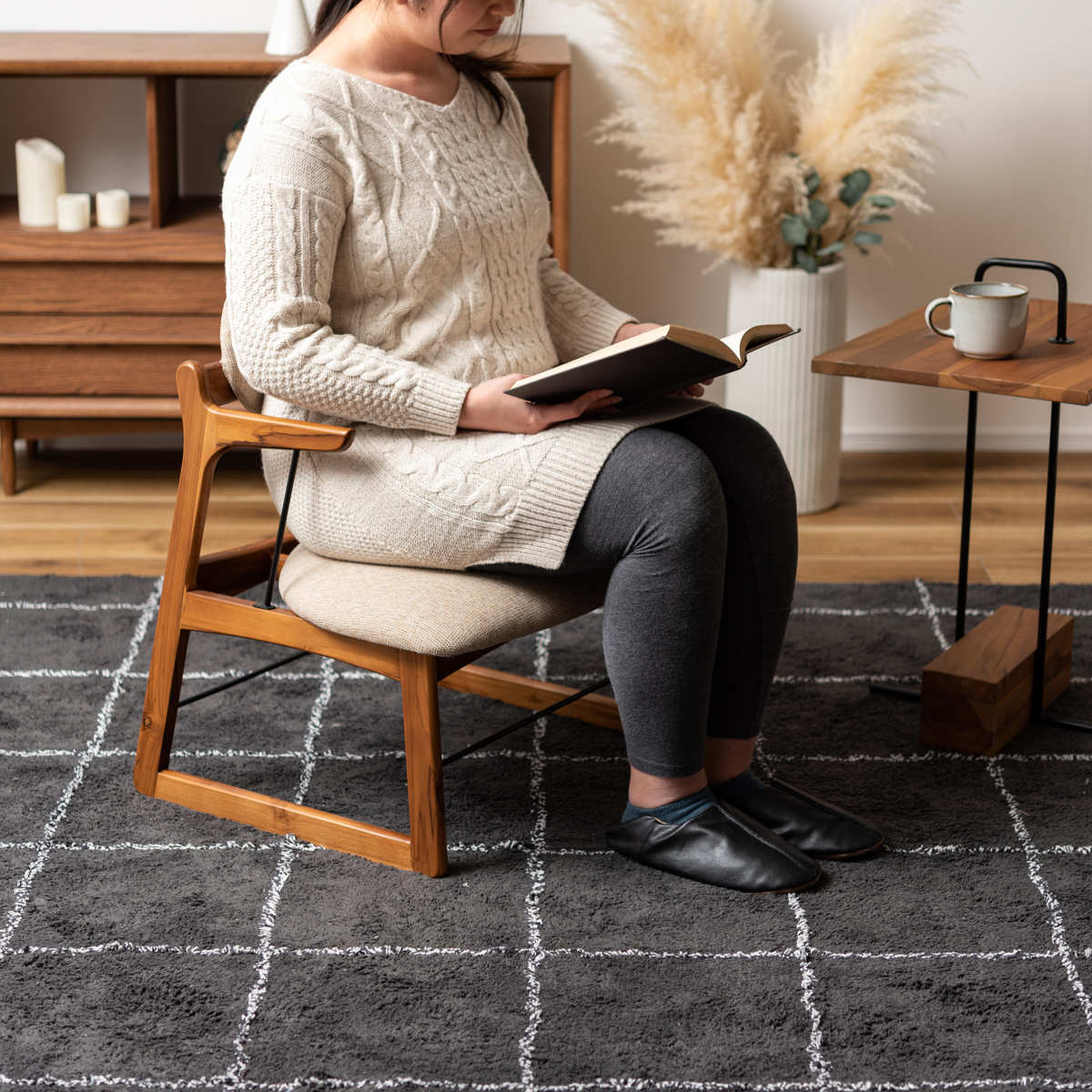 東谷 フロアチェア 座面高34cm 木製 ファブリック （ リビングチェア