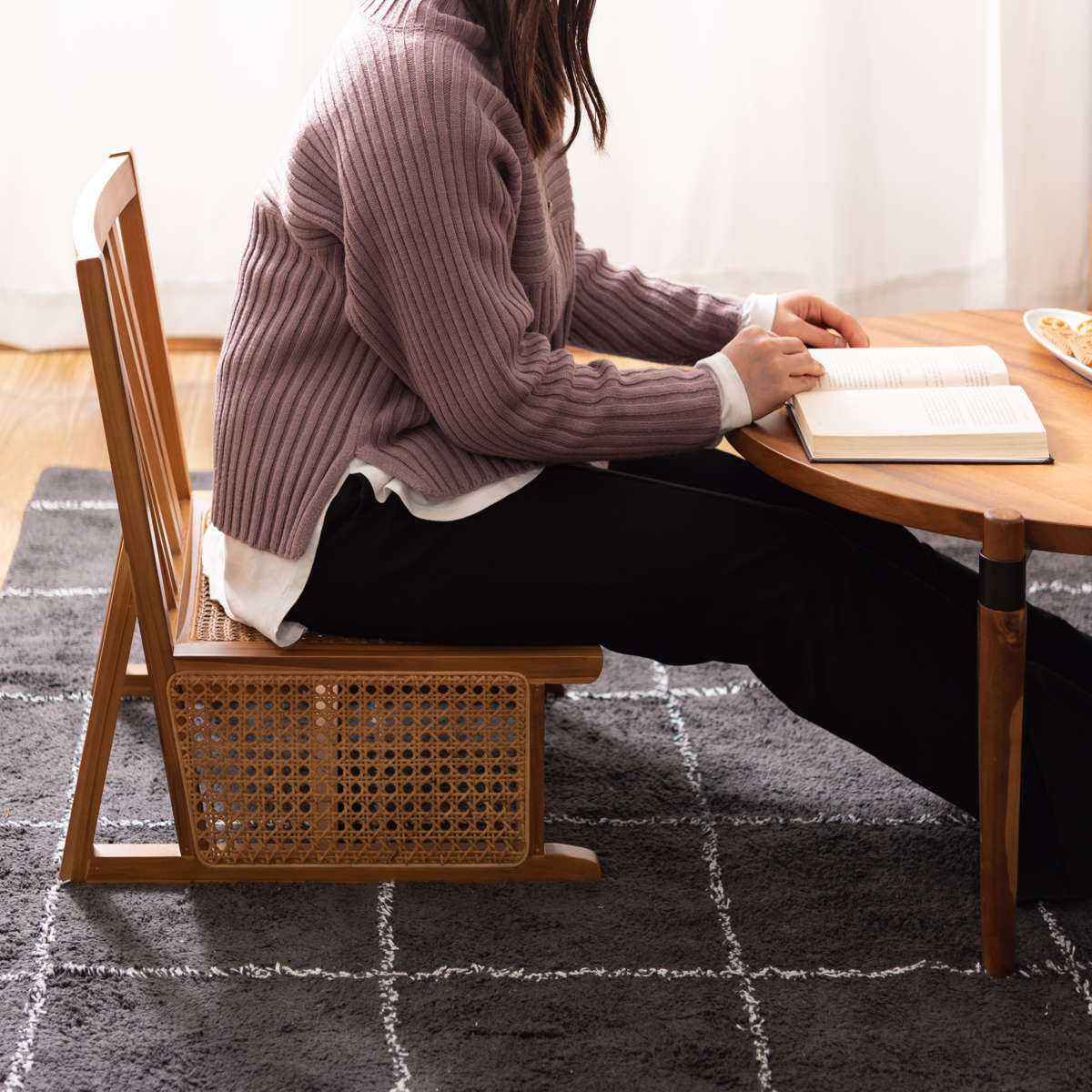 東谷 フロアチェア 天然木フレーム ラタン編み 座面高約20cm （ 座椅子