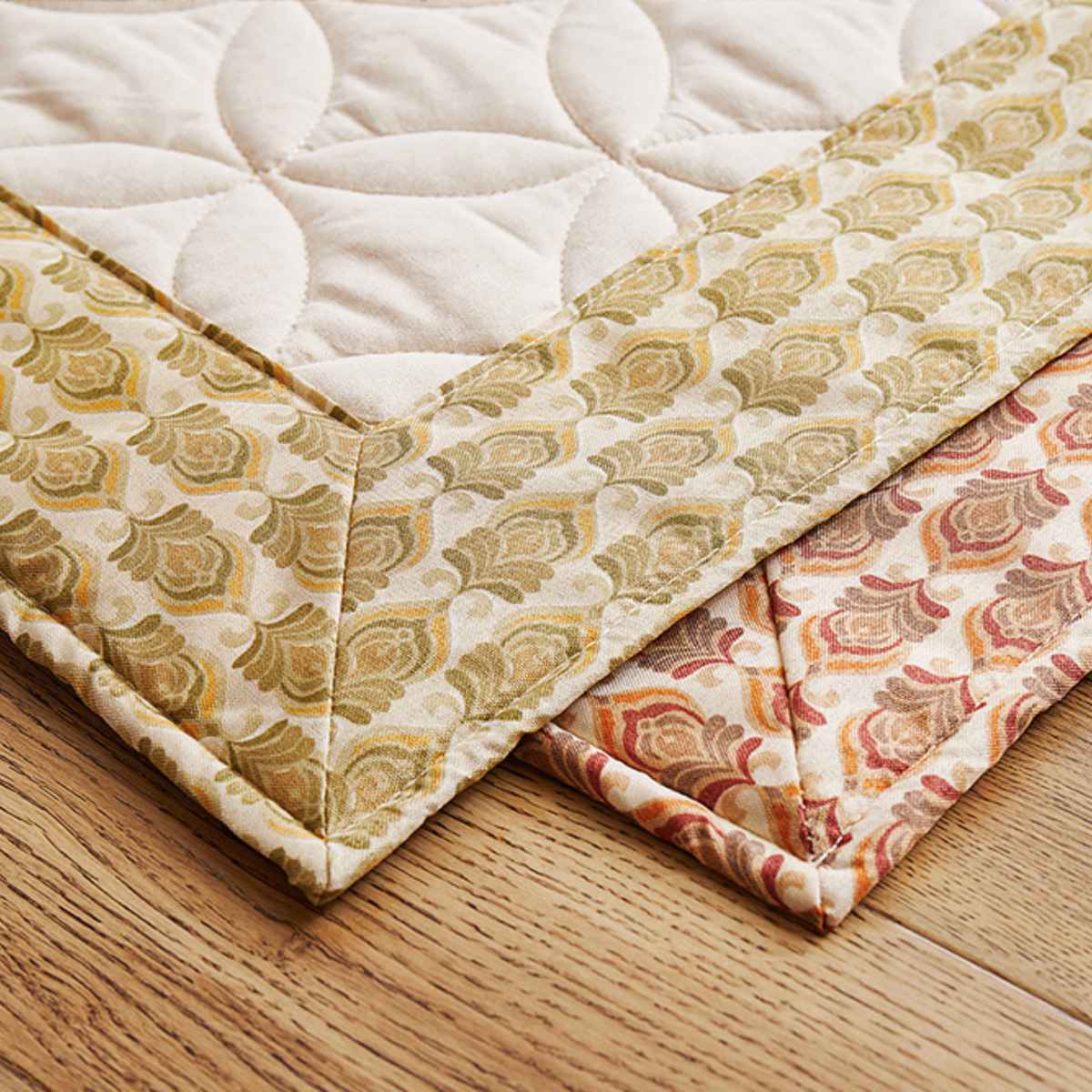 HAGiHARA（萩原） ラグ 昭和レトロデザイン キルトラグ アトレ 185