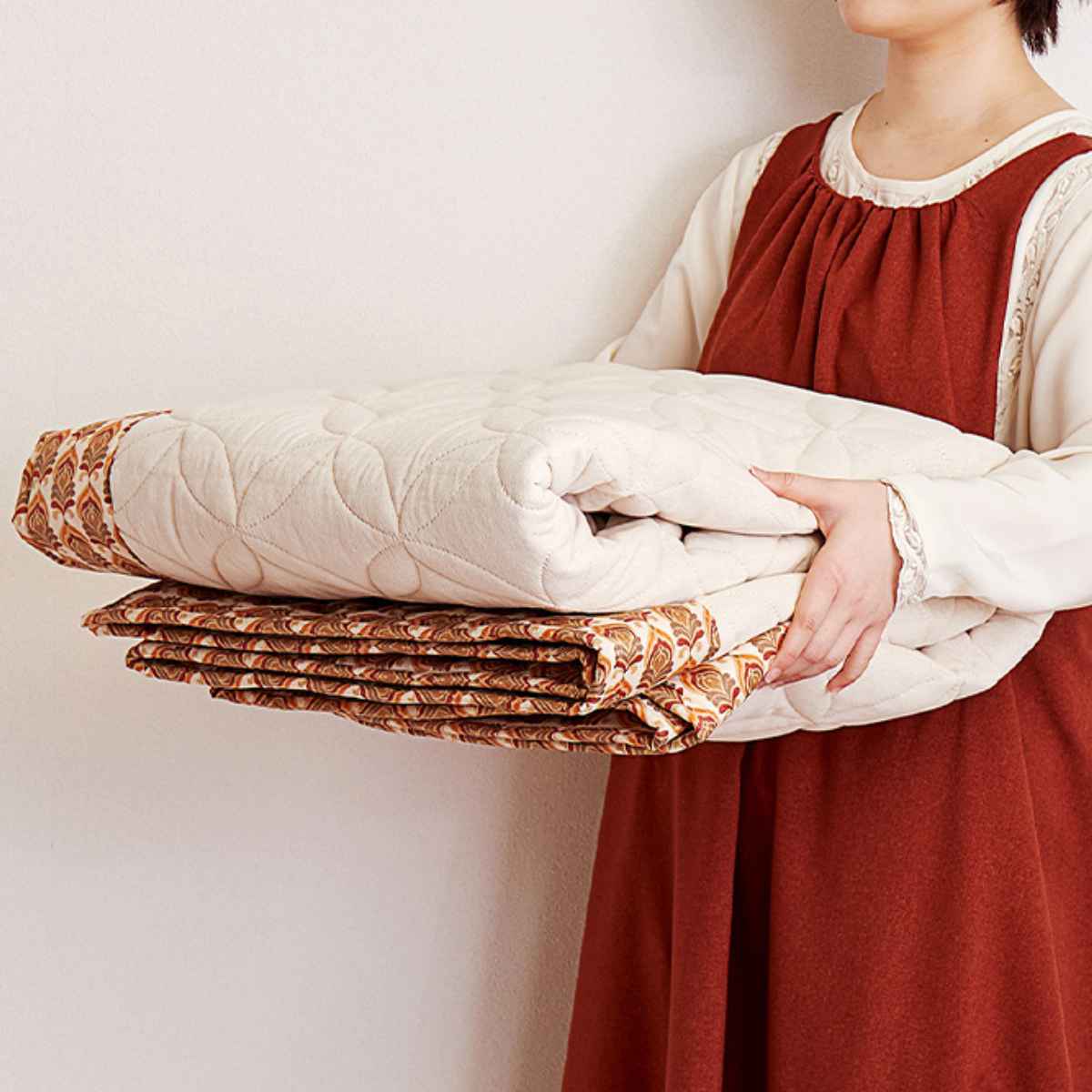 HAGiHARA（萩原） ラグ 昭和レトロデザイン キルトラグ アトレ 185