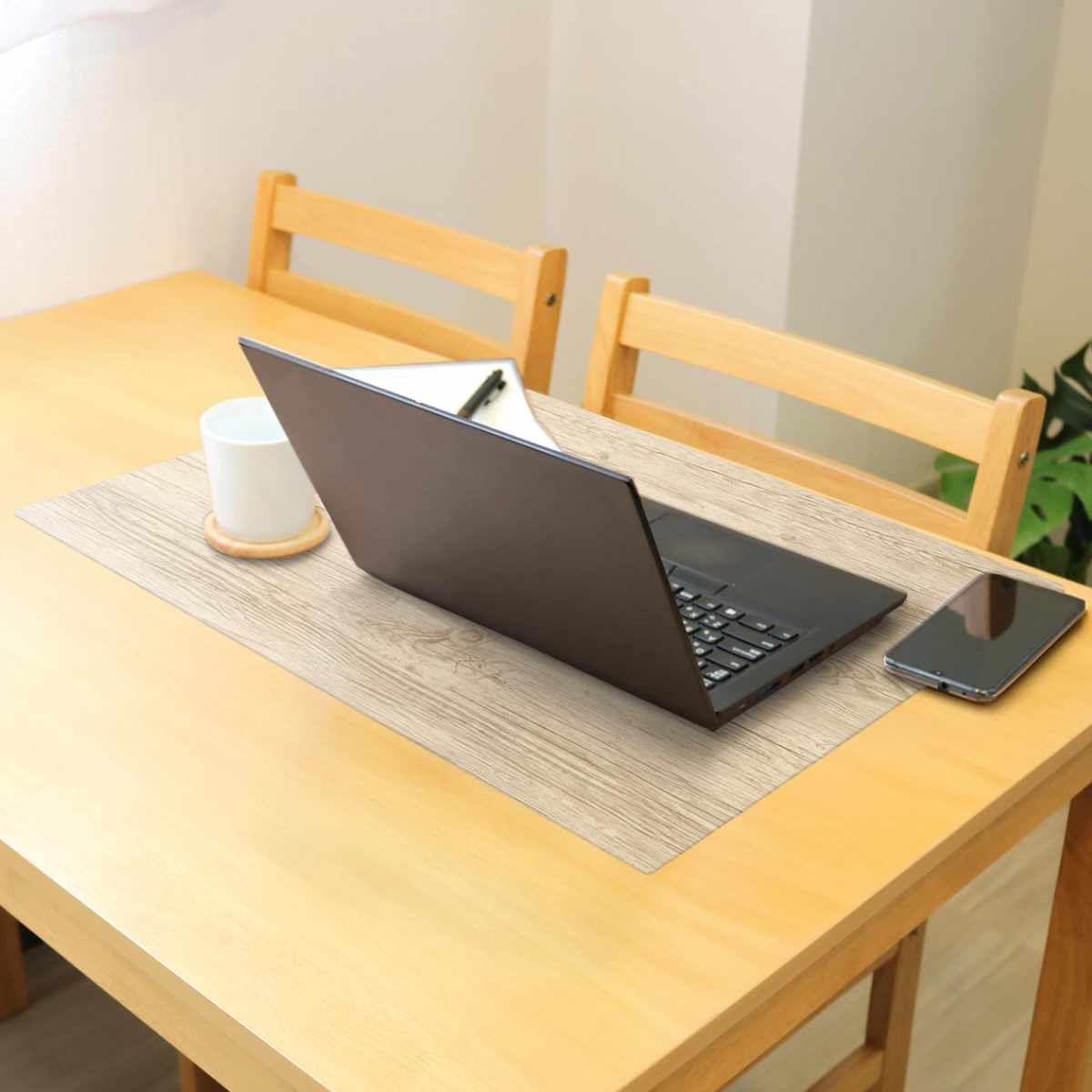 デスクマット 45×58cm パーソナルデスクマット 木目 塩化ビニル樹脂