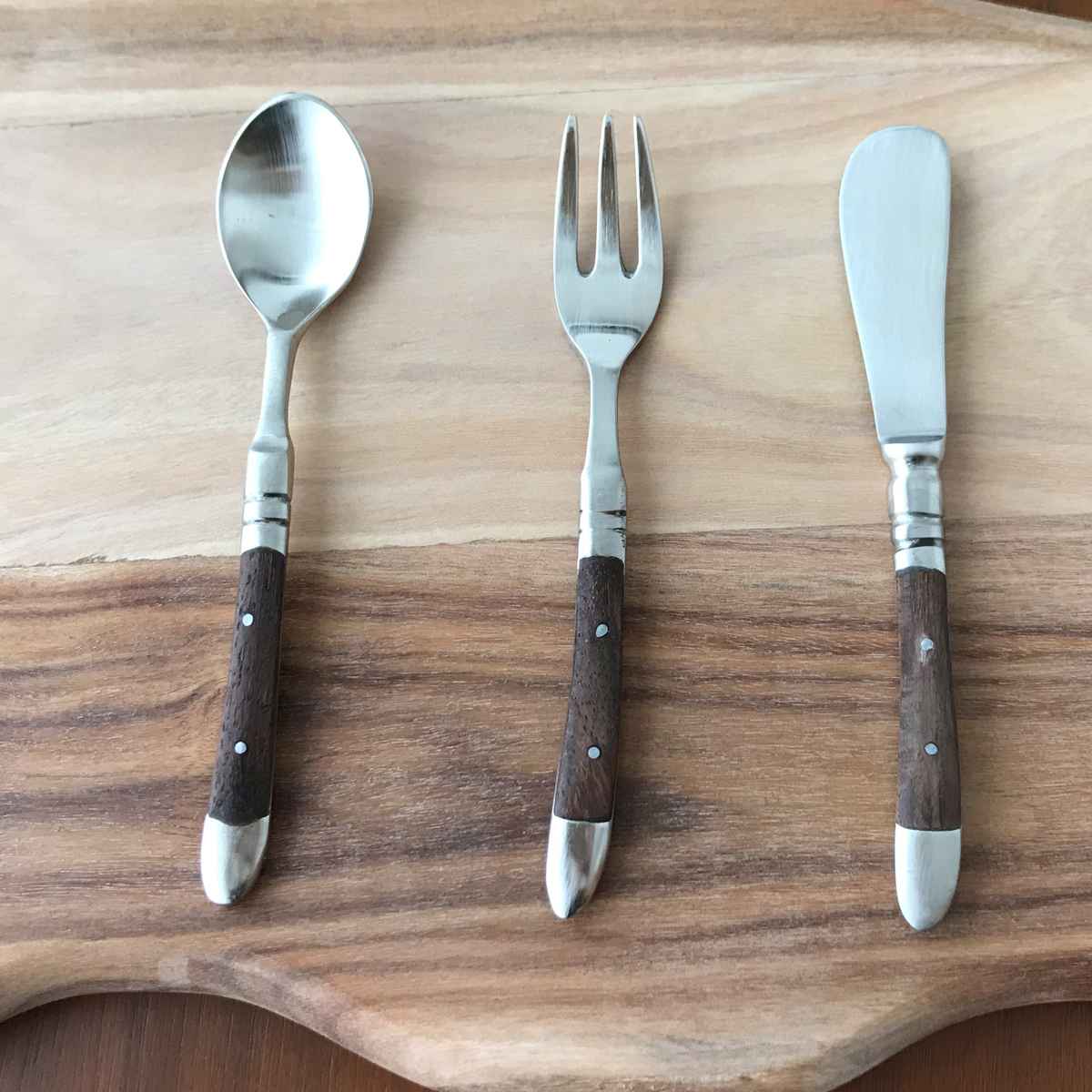 ★ アンティーク　ナイフ　& フォーク　★ カトラリー　バター　ビンテージ バターナイフ 13.5cm ブラスカトラリー ウッドハンドル 真鍮 （ ナイフ