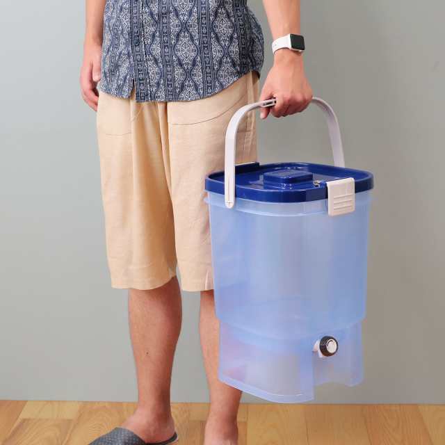 水タンク 15リットル 通販 給水タンク 非常事隊 非常事態 水 タンク ポリタンク ウォータータンク ウォータージャグ 折りたたみ 折りたためる  15L コック付き 蛇口 キャップ 防災用品 レジャー キャンプ 台風 停電(【即日発送】コック付き水タンク クリア): BACKYARD ... Apaeoflポリタンク 20l 水タンク ウォータージャグ タンク ジャグ 15L 17L 20L 大容量 ステンレス 蛇口付き