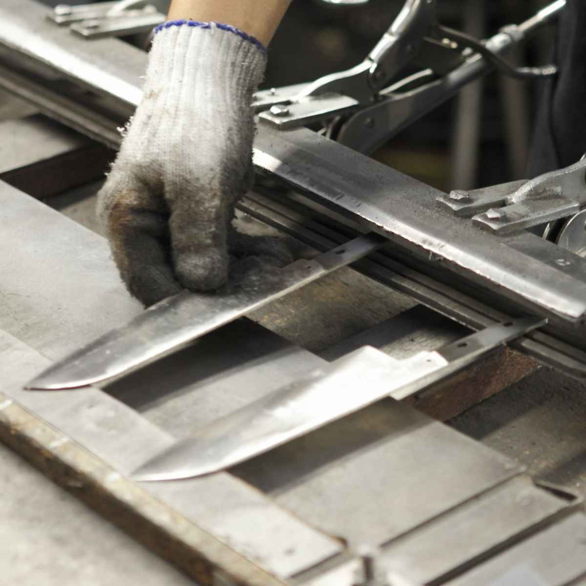 包丁 筋引 刃渡り24cm 濃州正宗作 粉末ハイス鋼割込 日本製 （ 筋引