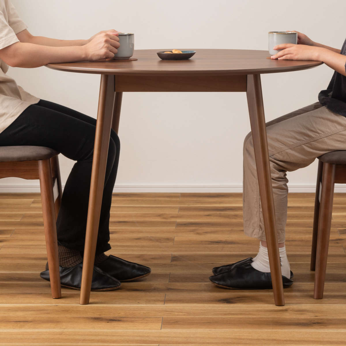 東谷 ダイニングテーブル 幅90cm 円型 木目調 （ カフェテーブル