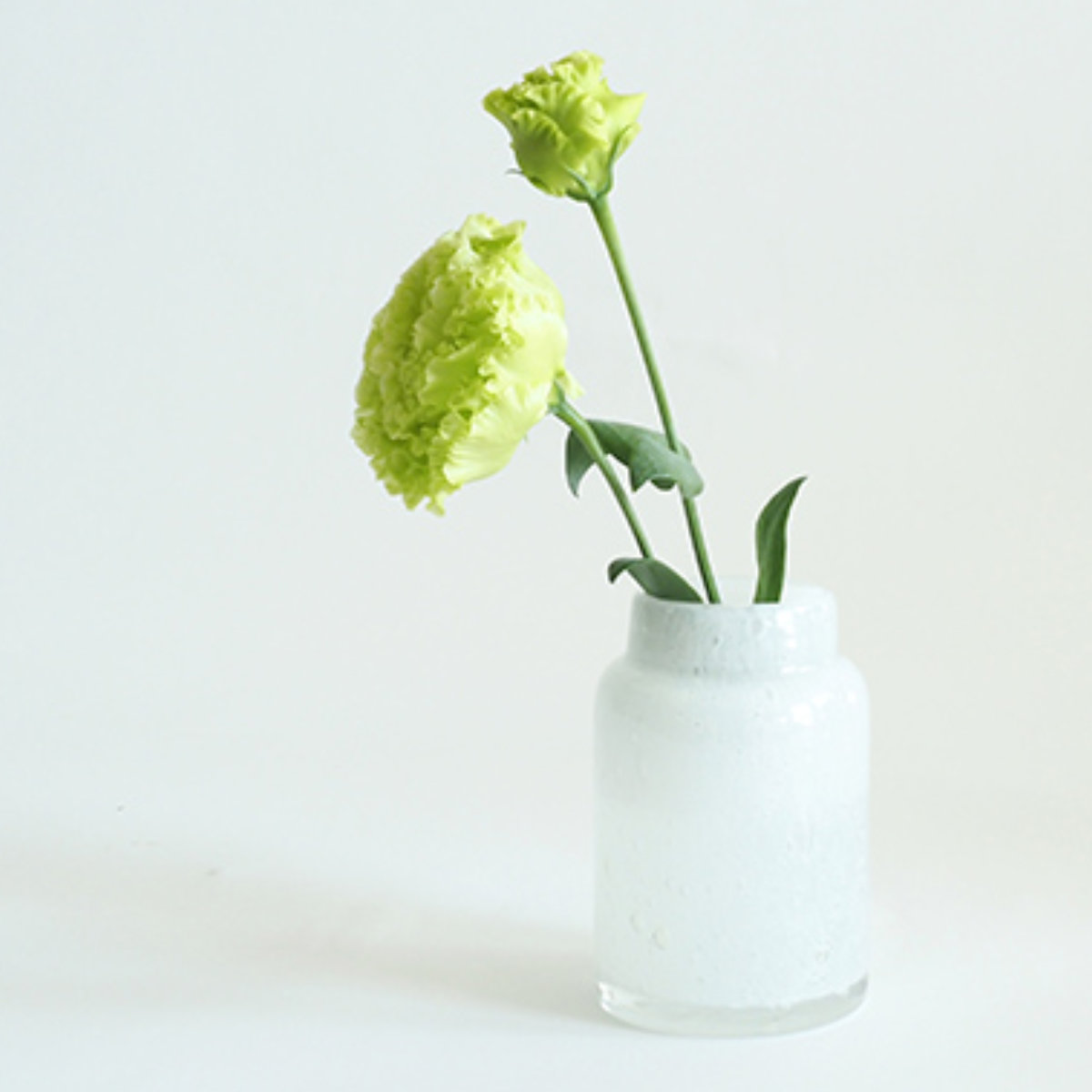 花瓶 DGボトルベース 直径7.5×高さ12cm ホワイト ガラス