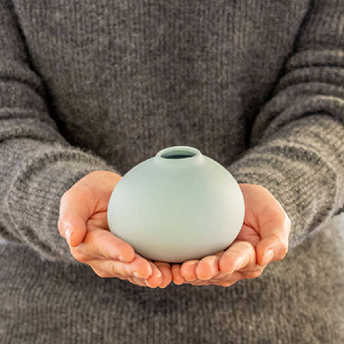 花瓶 AYAフラワーベース ラウンド 陶器 （ 花びん 花器 ベース 無地