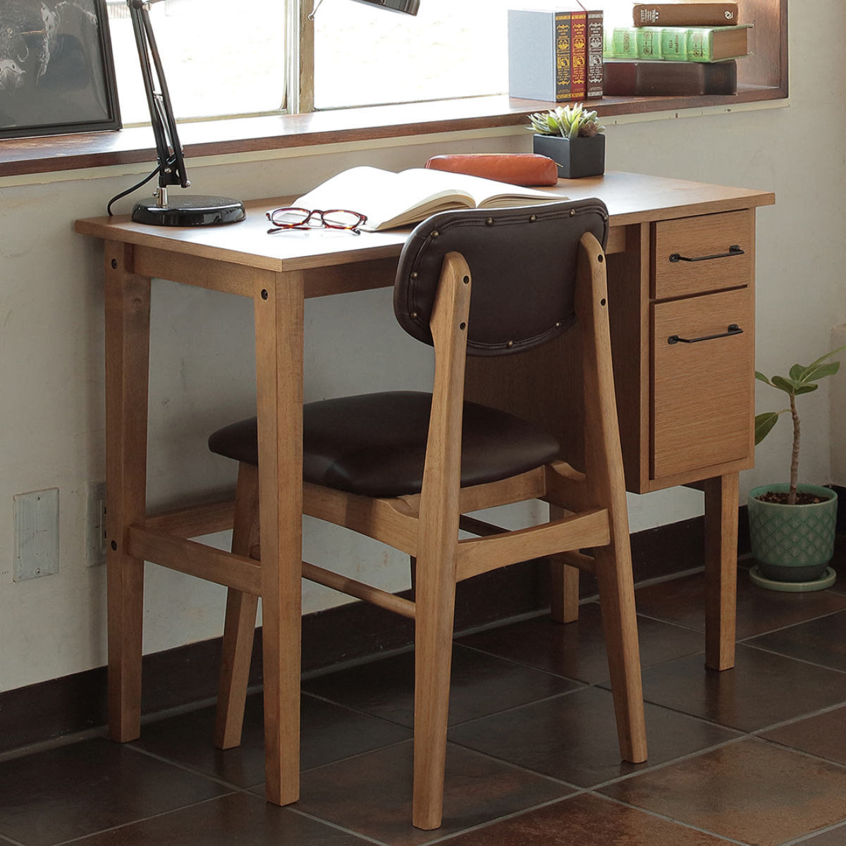 Rasic ラシック デスク 机 幅90cm おしゃれ シンプル 楽天市場】Rasic ラシックデスク 収納付き コンパクト 幅90cm 1人