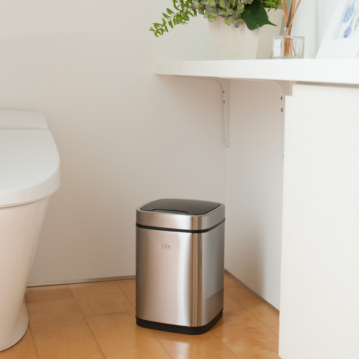 EKO ゴミ箱 6L エコスマートX センサービン （ イーケーオー ごみ箱 6リットル センサー式 自動開閉 ステンレス 小さい 充電式 ふた付き 分別 ） | EKO | 17