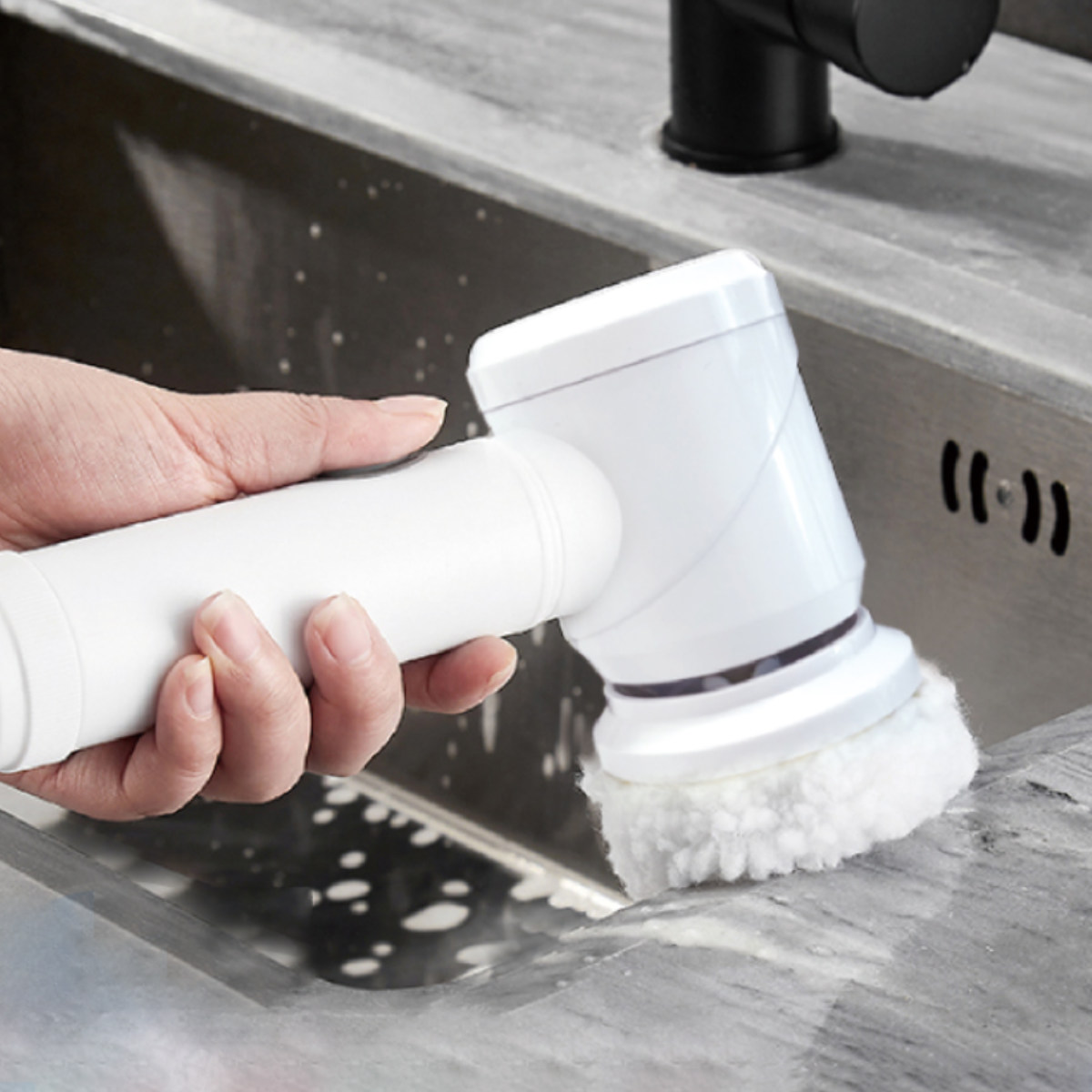 バスブラシ 電動 ハンディポリッシャー （ 水回り掃除 ハンディ ポリッシャー 防水 電池式 お風呂掃除 キッチン ）