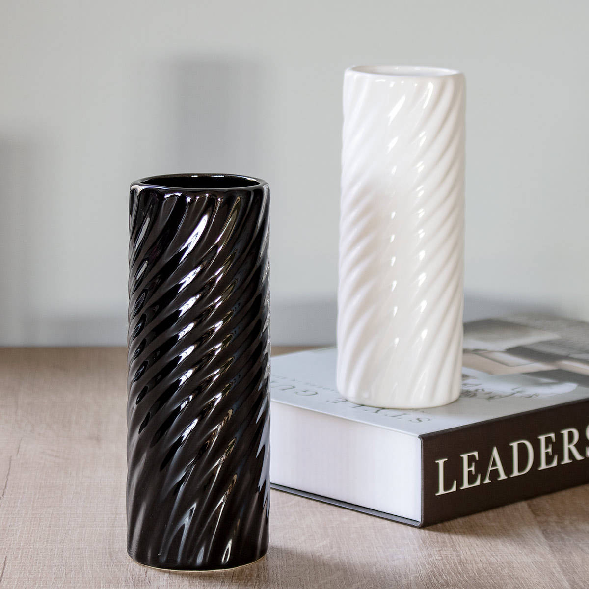 花瓶 モノトーンフラワーベース 陶器 直径6×高さ16cm （ フラワー