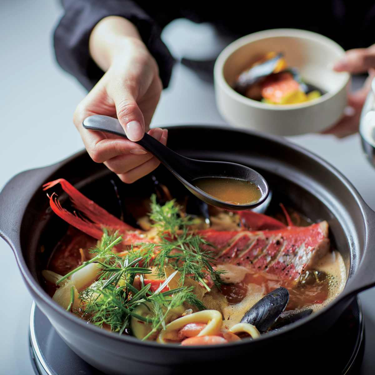 M.STYLE（エムスタイル） 土鍋 9号 Karl IH対応 軽量土鍋 （ ガス火