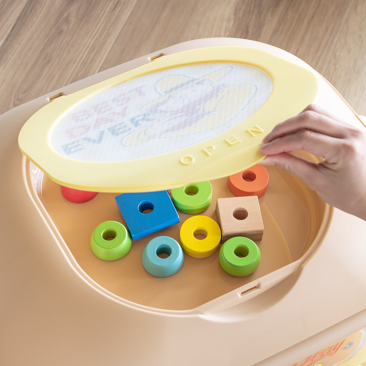 錦化成 おもちゃ箱 おさるのジョージ 窓付きおもちゃ箱 キャスター