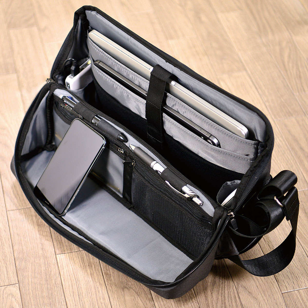 ウノフク ビジネスバッグ BAGGEX ノフィス ショルダーバッグ 横型