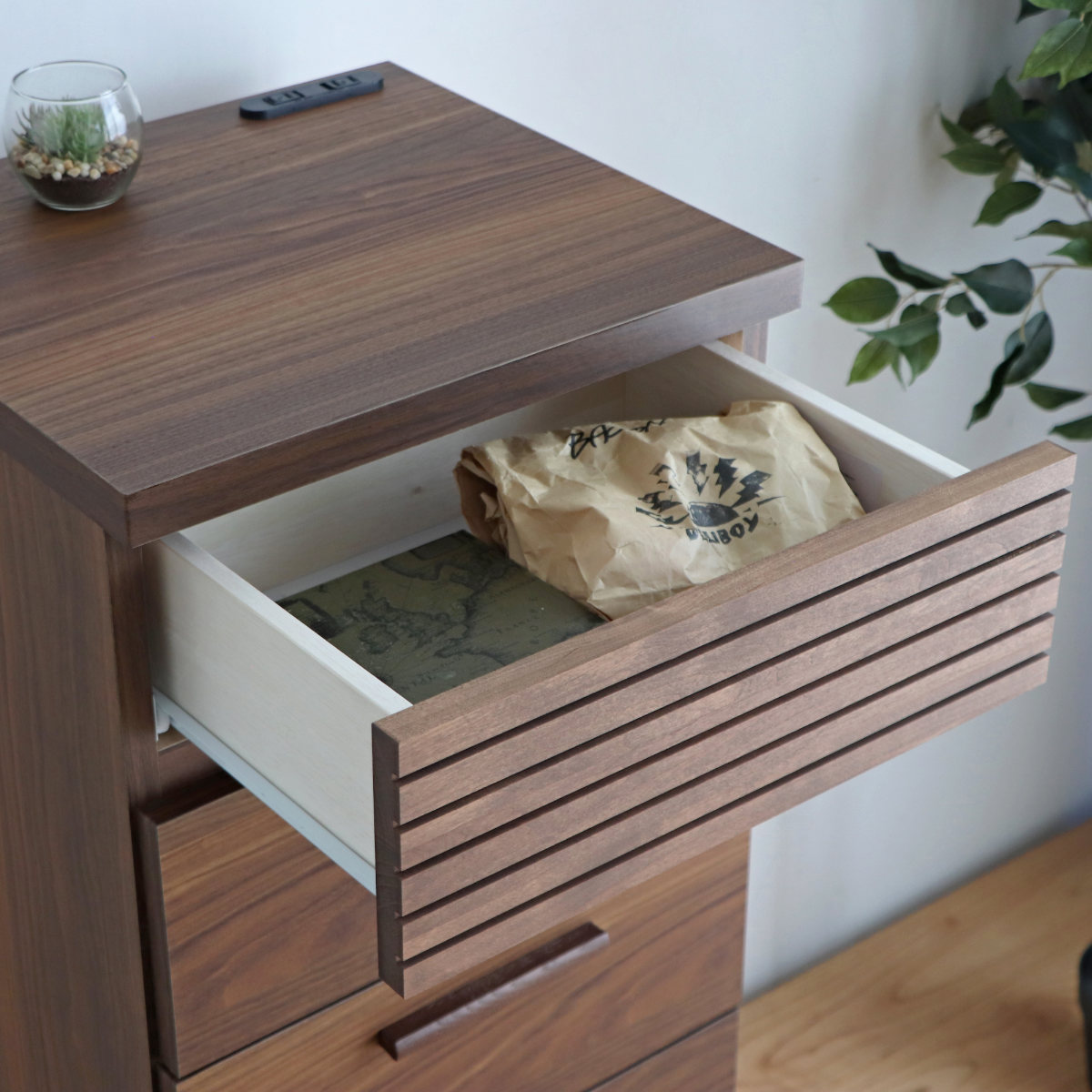 東馬（Tohma） チェスト 5段 コンセント付 テクター 幅44cm （ 収納棚