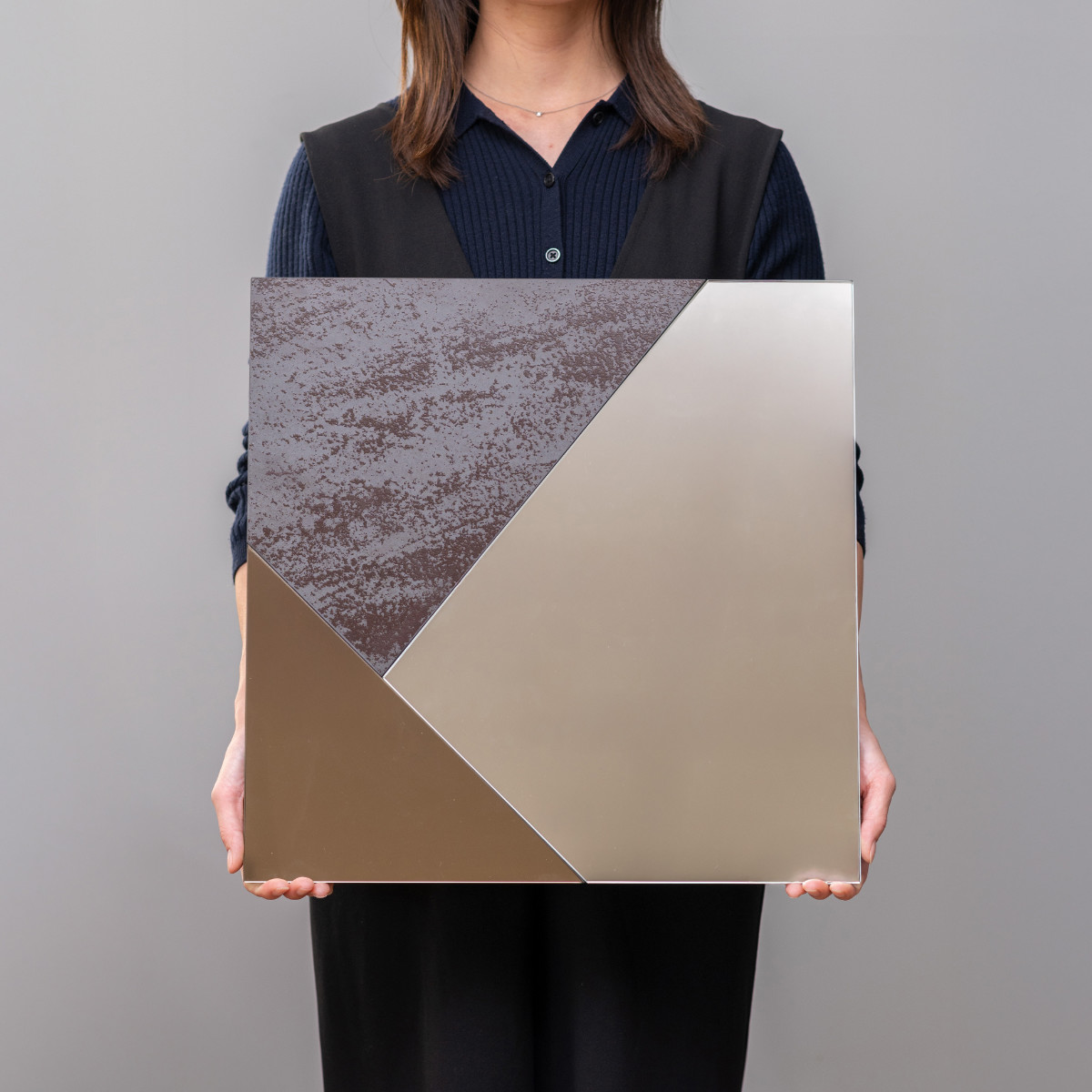 塩川光明堂 ミラー 壁掛け ウォールミラー イージス 45×45cm