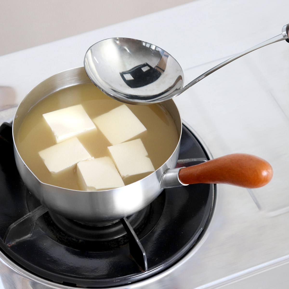 工房アイザワ 両口付ミルクパン 木柄手造り 15cm （ aizawa ステンレス